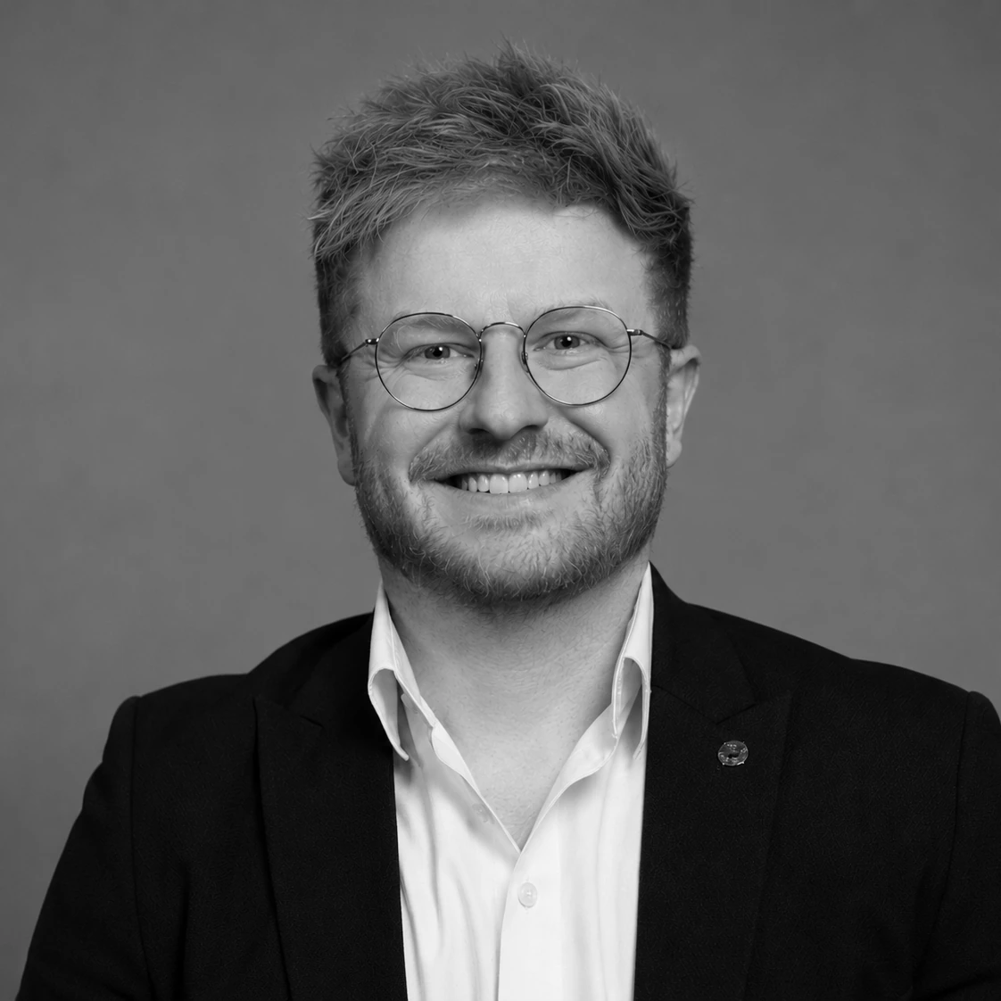 Alex Braim Heashot BW 1.1